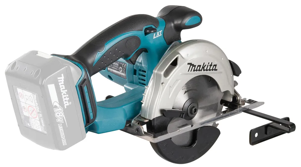 Pildil on Makita akuketassaag DSS501Z, millel on Makita logo ja see on varustatud saeketta ja reguleerimisvahendiga.