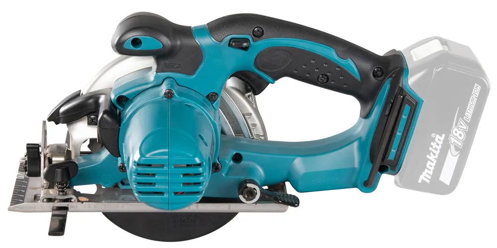 Pildil on Makita akuketassaag DSS501Z, mis on ilma aku ja laadijata, näidates tööriista korpust ja detailide lähemalt.