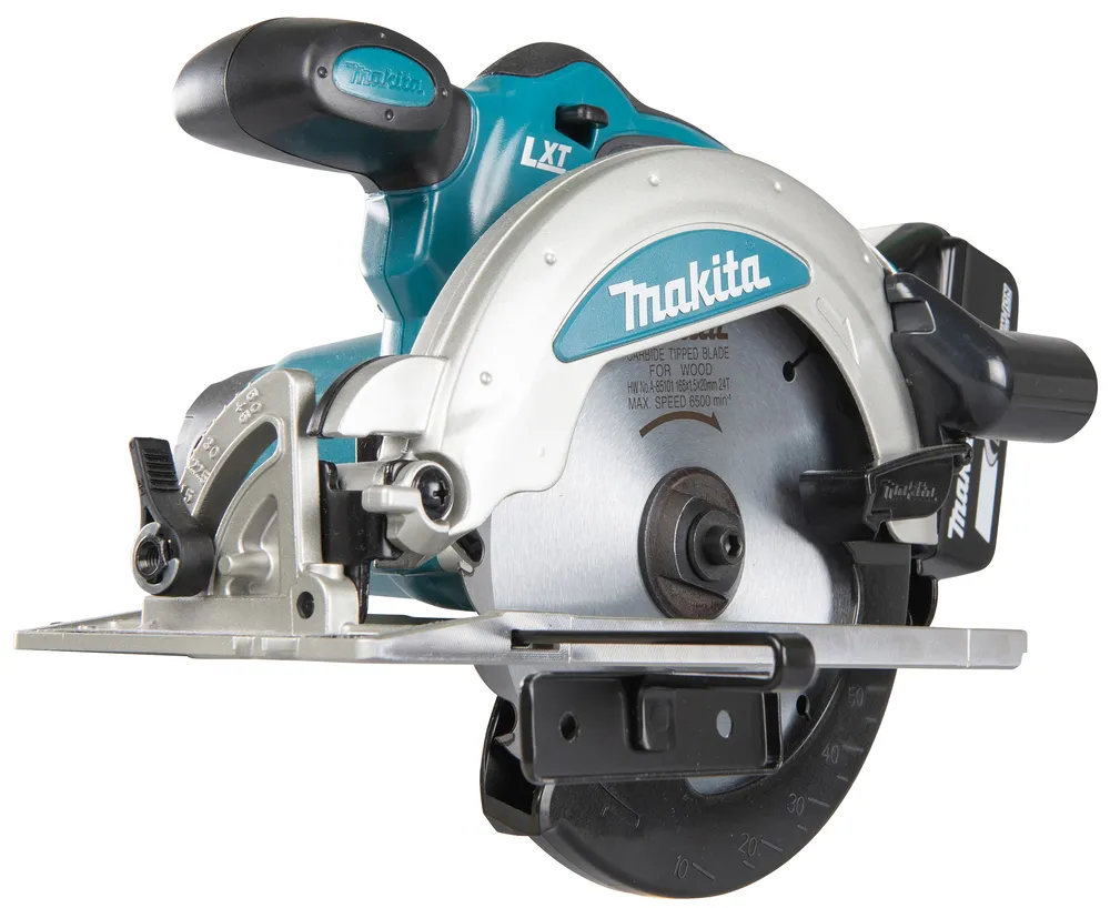 Pildil on Makita akuketassaag DSS610Z, mida on näha erinevate nurkade alt.
