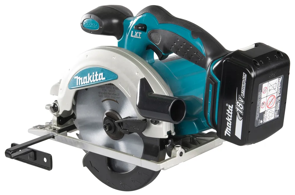 Pildil on Makita akuketassaag DSS610Z, mida on näha erinevate nurkade alt.