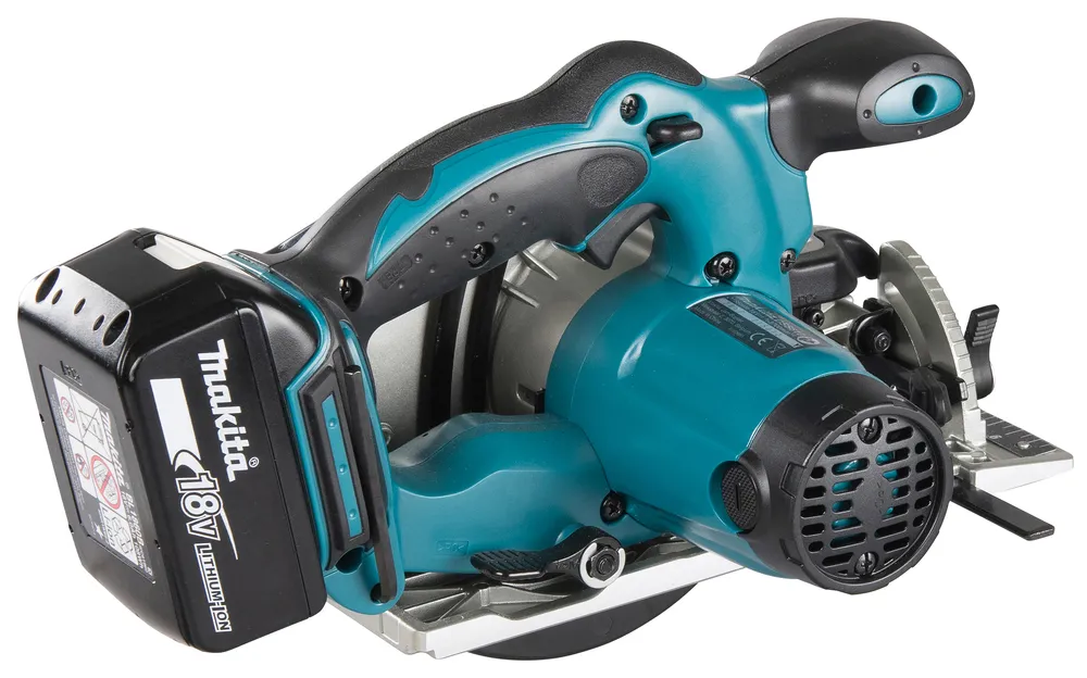 Pildil on Makita akuketassaag DSS610Z, ilma aku ja laadijata, nähtavana on saag, aku kinnituskoht ja saeketas.
