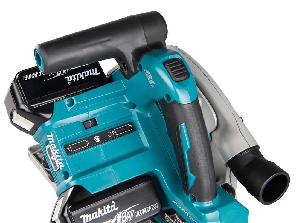 Pildil on detailne vaade Makita akuketassaag DSP601ZJU, näidates selle disaini ja konstruktsiooni, sealhulgas akusid...