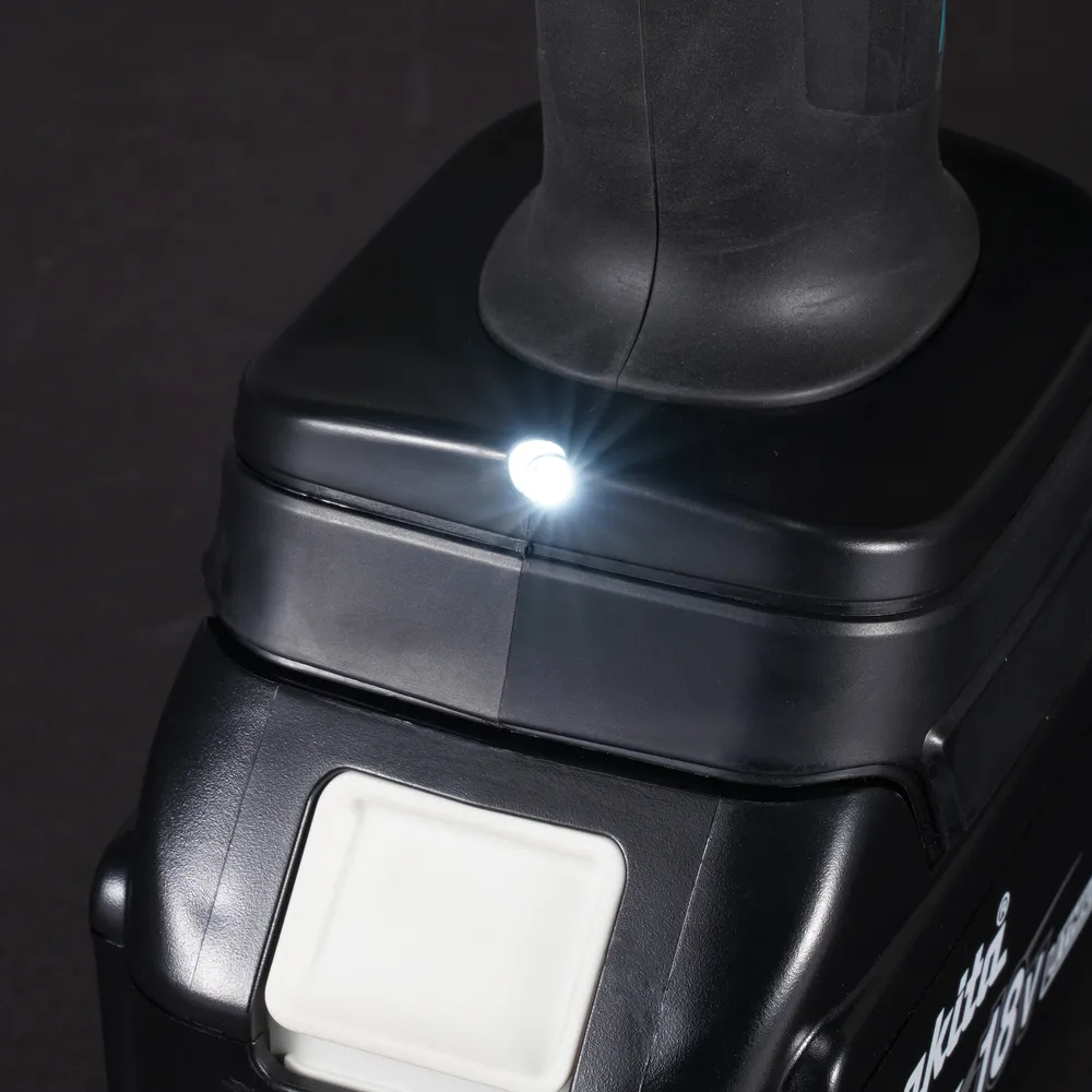 Pildil on Makita akukaablipress DTC302ZK, ilma aku ja laadijata, mis näitab seadme pea pöörlemisvõimalust 270 kraadi...