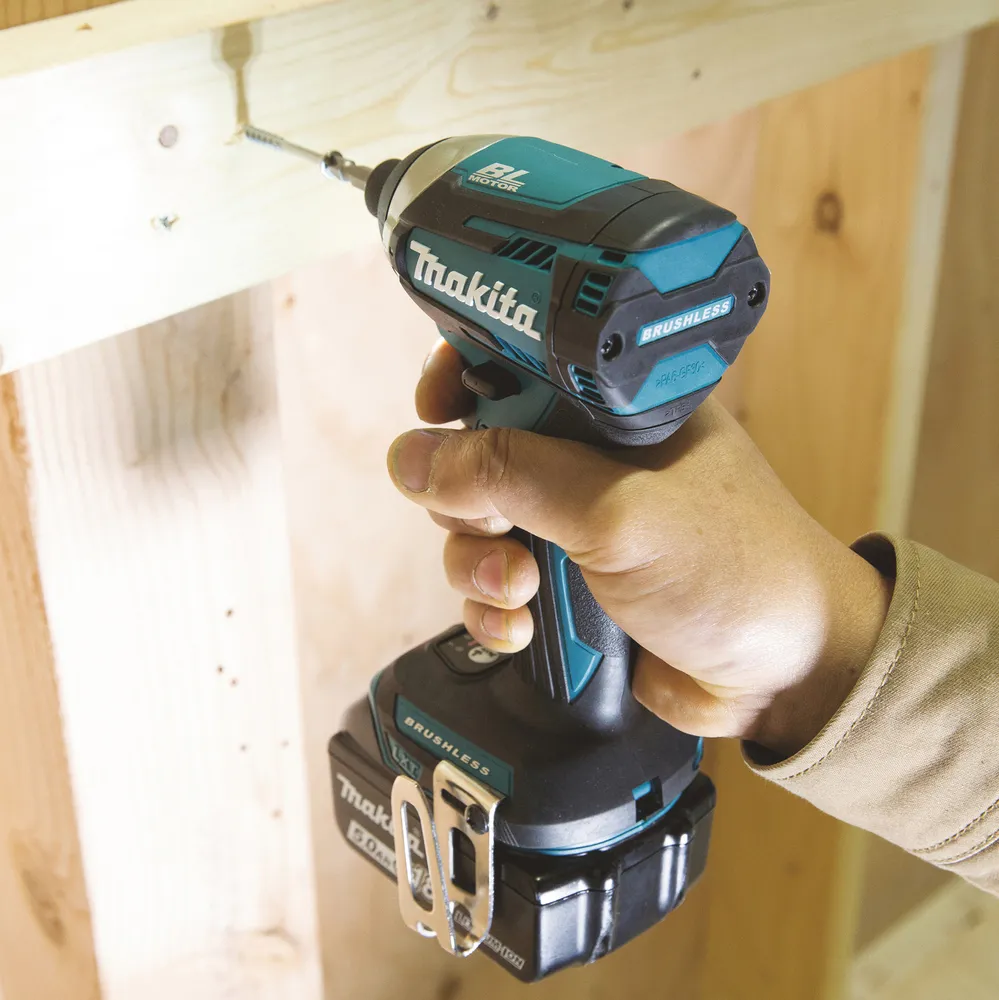 Аккумуляторный ударный гайковерт Makita DTD154Z, без аккумулятора и зарядного устройства
