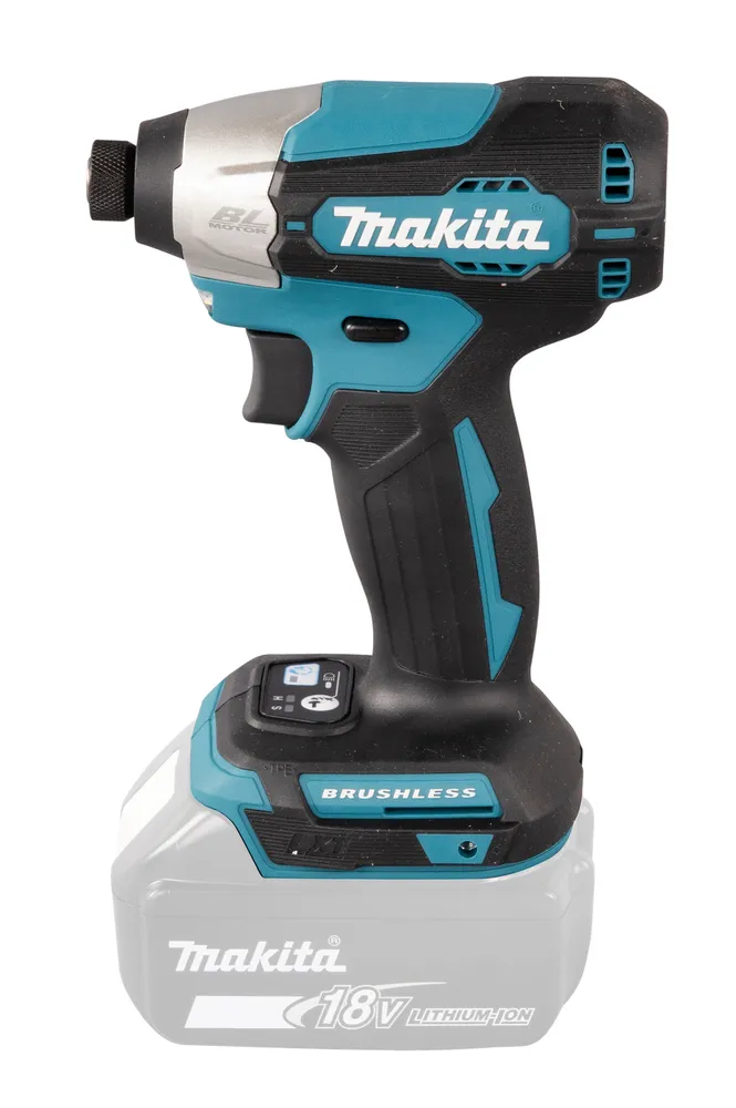 Pildil on Makita akulöökkruvikeeraja DTD157Z, millel on musta ja türkiissinise värvi kombinatsioon, lisaks on näha aku.
