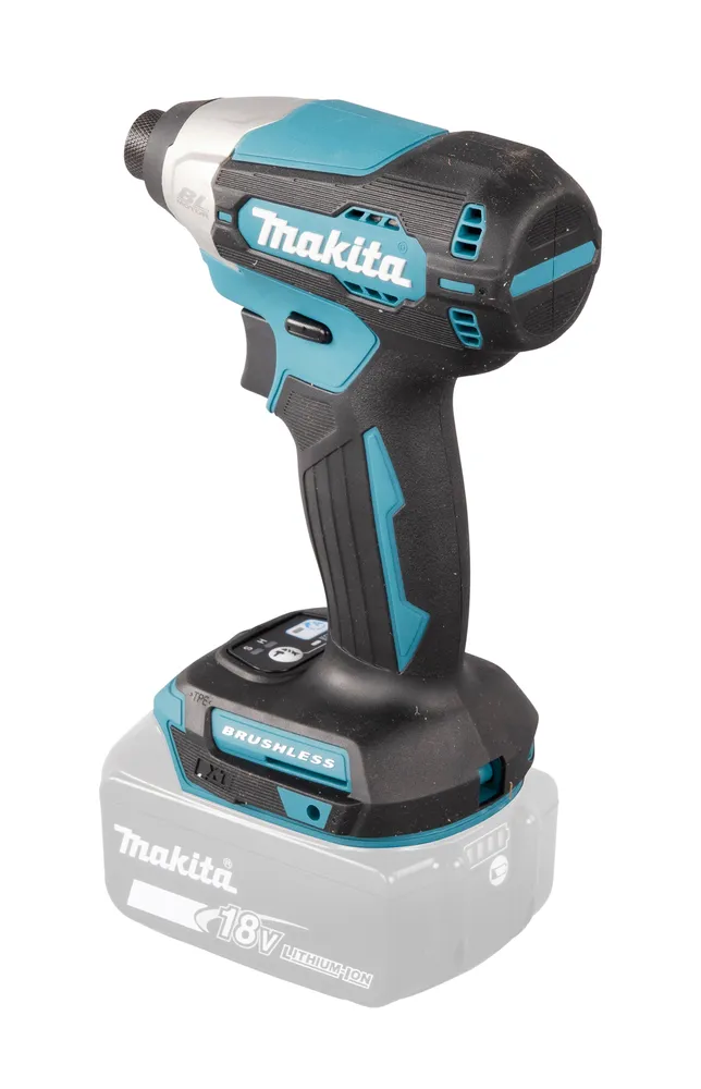 Pildil on Makita akulöökkruvikeeraja DTD157Z, ilma aku ja laadijata, mis on esitletud valgel taustal.