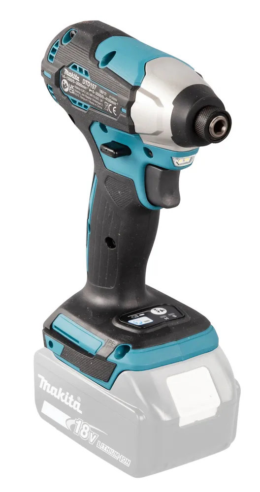 Pildil on Makita akulöökkruvikeeraja DTD157Z, millel ei ole kaasas akut ega laadijat.