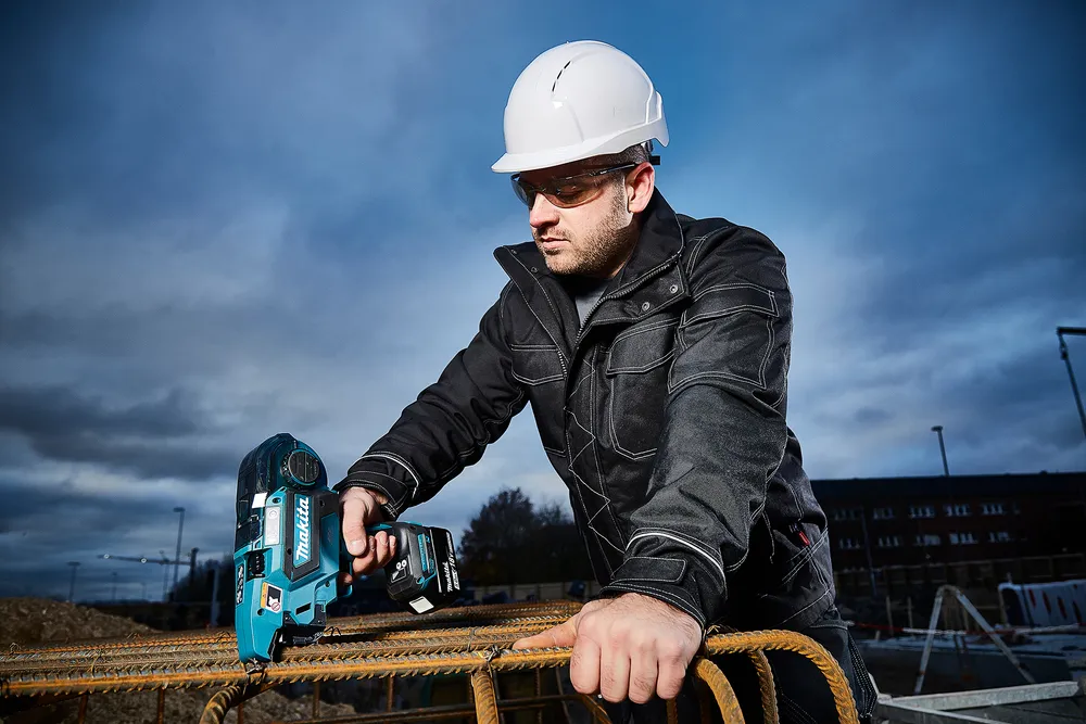 Makita аккумуляторный арматурщик DTR180ZJ, без аккумулятора и зарядного устройства