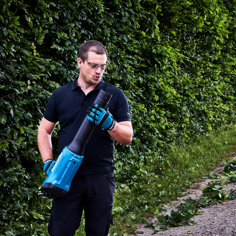 Аккумуляторный воздуходув Makita DUB184RT