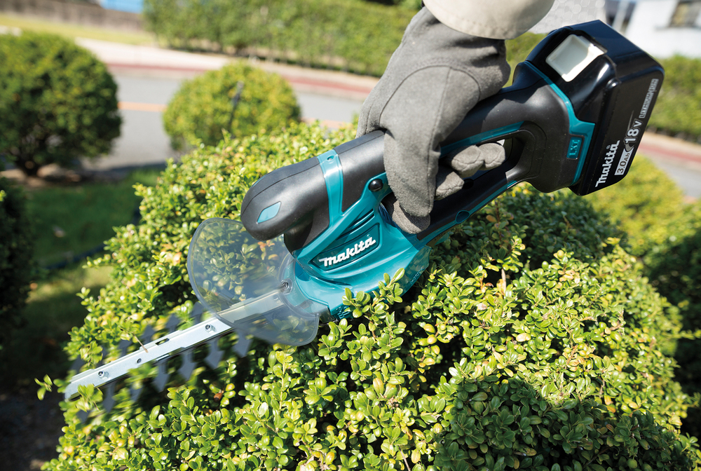 Аккумуляторные ножницы для травы и веток Makita DUM111SYX