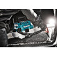 Pildil on Makita akuga vee- ja tolmuimeja DVC750LZX3, mida kasutatakse auto sisemuse puhastamiseks.