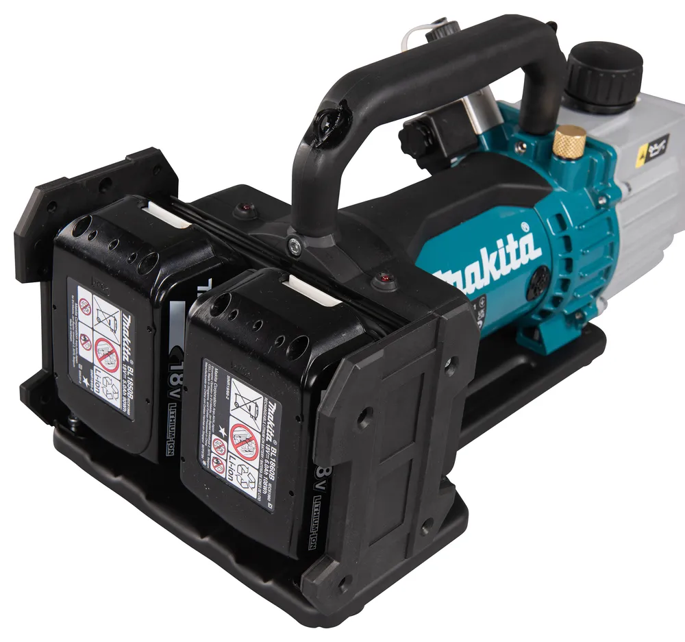 Pildil on Makita akutoitel vaakumpump DVP181ZK, mida toidavad kaks 18V akut.