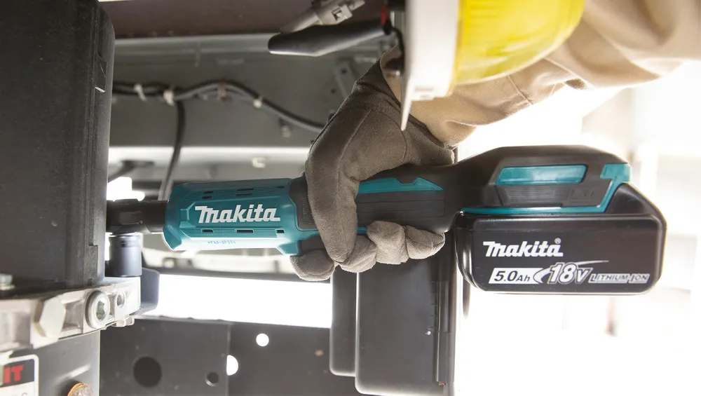Аккумуляторный гаечный ключ Makita DWR180Z, без аккумулятора и зарядного устройства