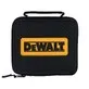 Pildil on must hoiukott kollase "Dewalt" logoga, mis on mõeldud DeWalt ristlaseri DCLE14361GB hoiustamiseks.