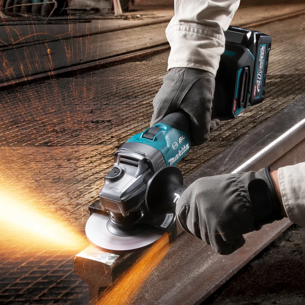 Makita cordless angle grinder GA005GM201