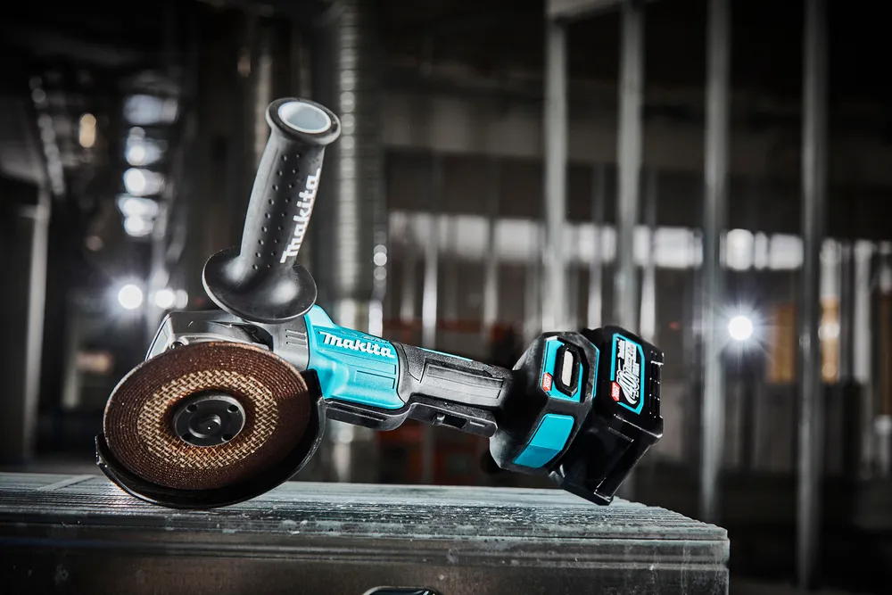 Makita cordless angle grinder GA013GZ, without battery and charger
