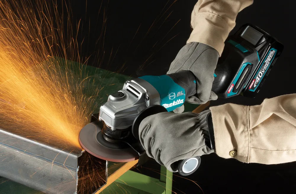 Makita cordless angle grinder GA013GZ, without battery and charger