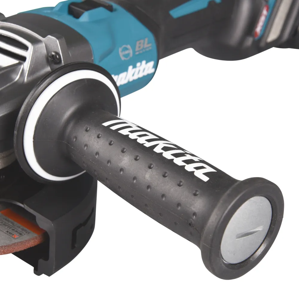Pildil on näha Makita akunurklihvija GA041GZ, millel on must käepide valge rõngaga ja millel on "Makita" logo.