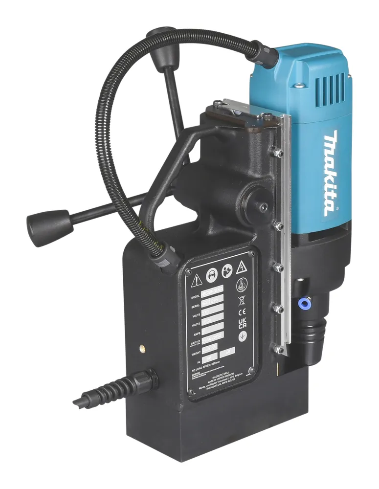 Pildil on Makita magnetpuurpink HB350, mis on musta korpusega ja sinise mootoriga, kus on näha erinevaid osi nagu...