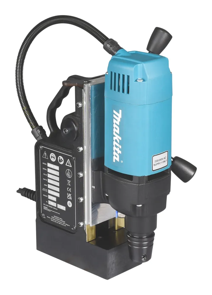 Pildil on Makita magnetpuurpink HB350, millega on näha tööriista peamist korpust, kinnitusosa ja juhtmeid.