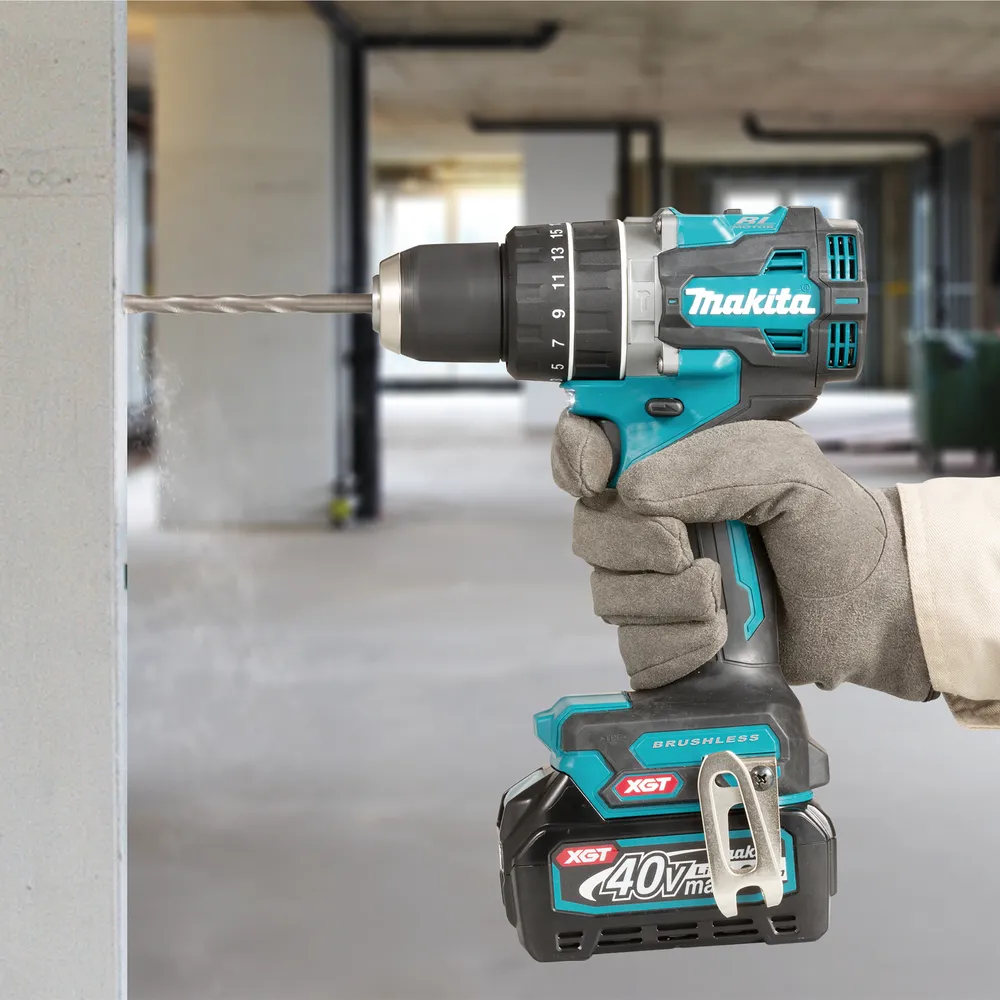 Pildil on Makita akulööktrell HP002GD201, mida kasutatakse seina puurimiseks.