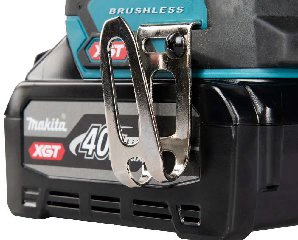 Pildil on Makita akulööktrell HP003GZ, mis näitab akut koos vööklambri kinnitusega.