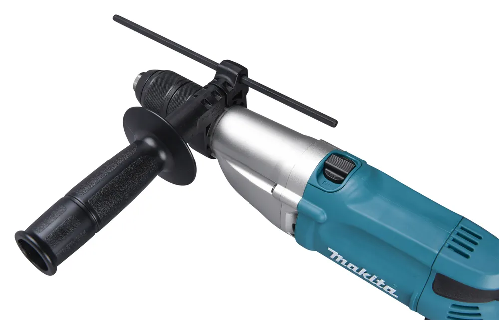 Pildil on kujutatud Makita lööktrell HP2051FJ koos oma lisatarvikutega.