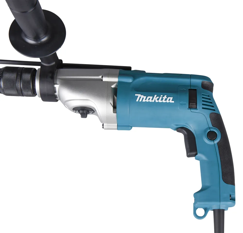 Pildil on Makita lööktrell HP2071FJ, mis on sinise ja metallikvärvi tööriist.
