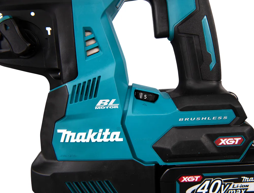 Pildil on näha Makita akupuurvasara detail, millel on "BL MOTOR" ja "BRUSHLESS" märge.