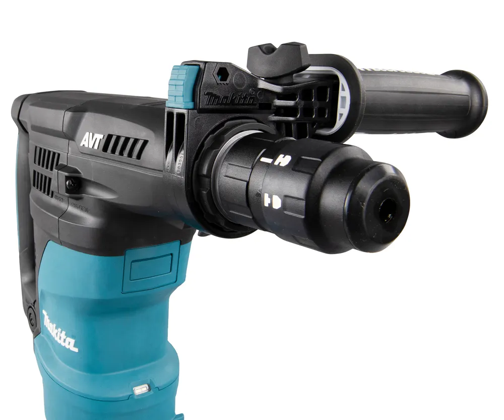 Pildil on näha Makita kombivasar HR3012FCJ, millel on käepide ja tööriista esiosa.
