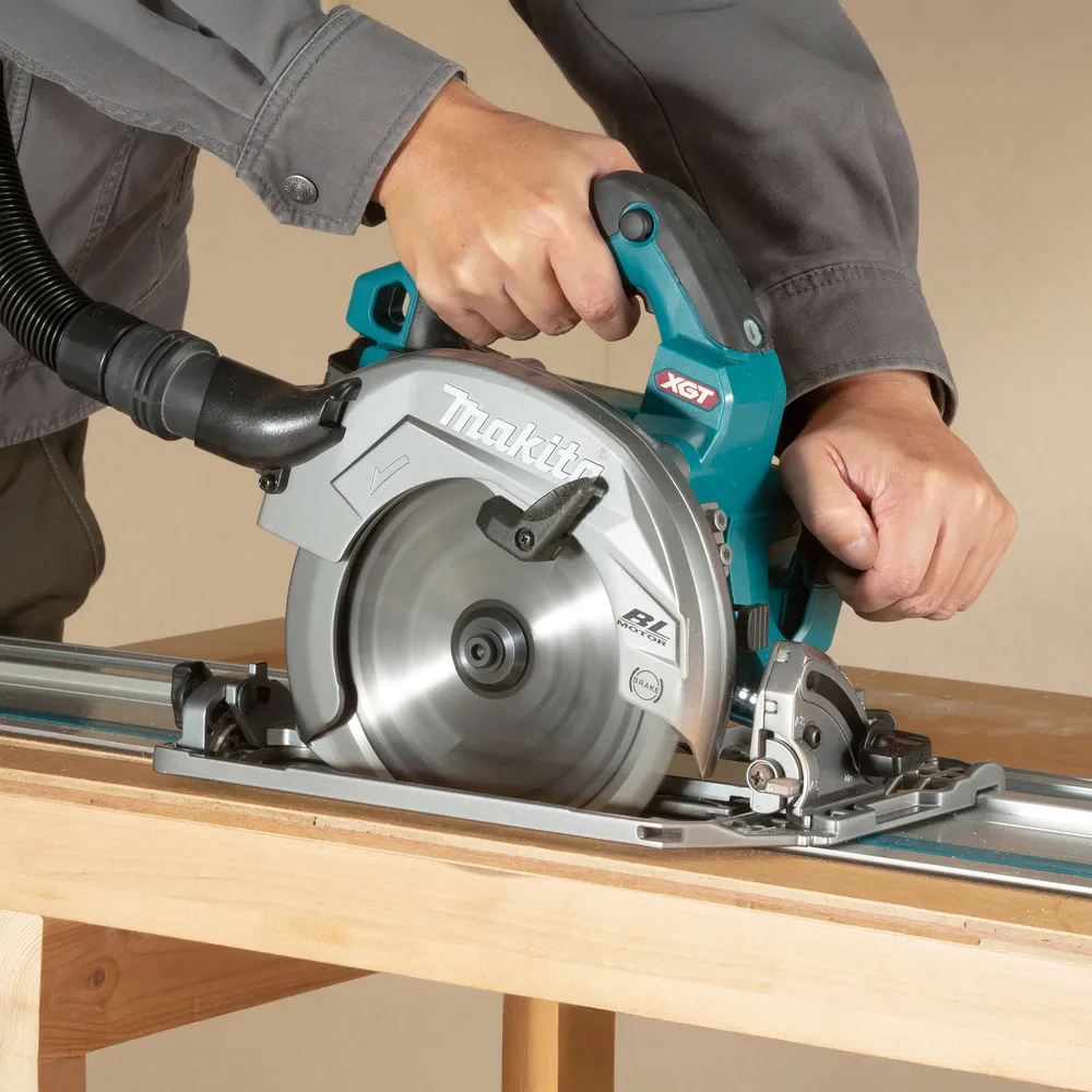 Аккумуляторная дисковая пила Makita HS004GZ, без аккумулятора и зарядного устройства