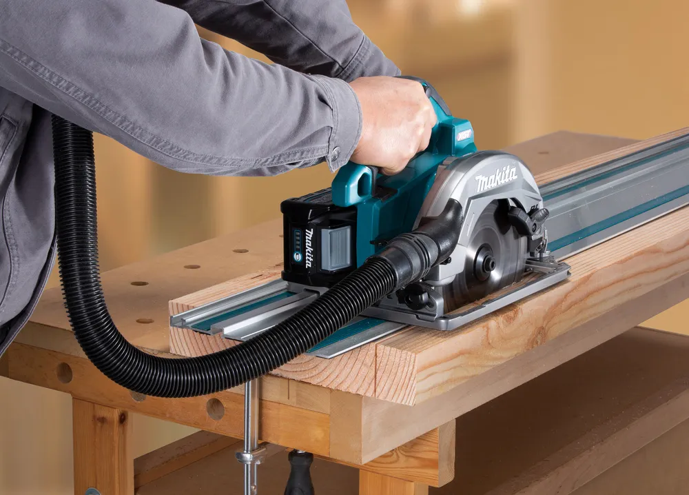 Аккумуляторная дисковая пила Makita HS004GZ, без аккумулятора и зарядного устройства