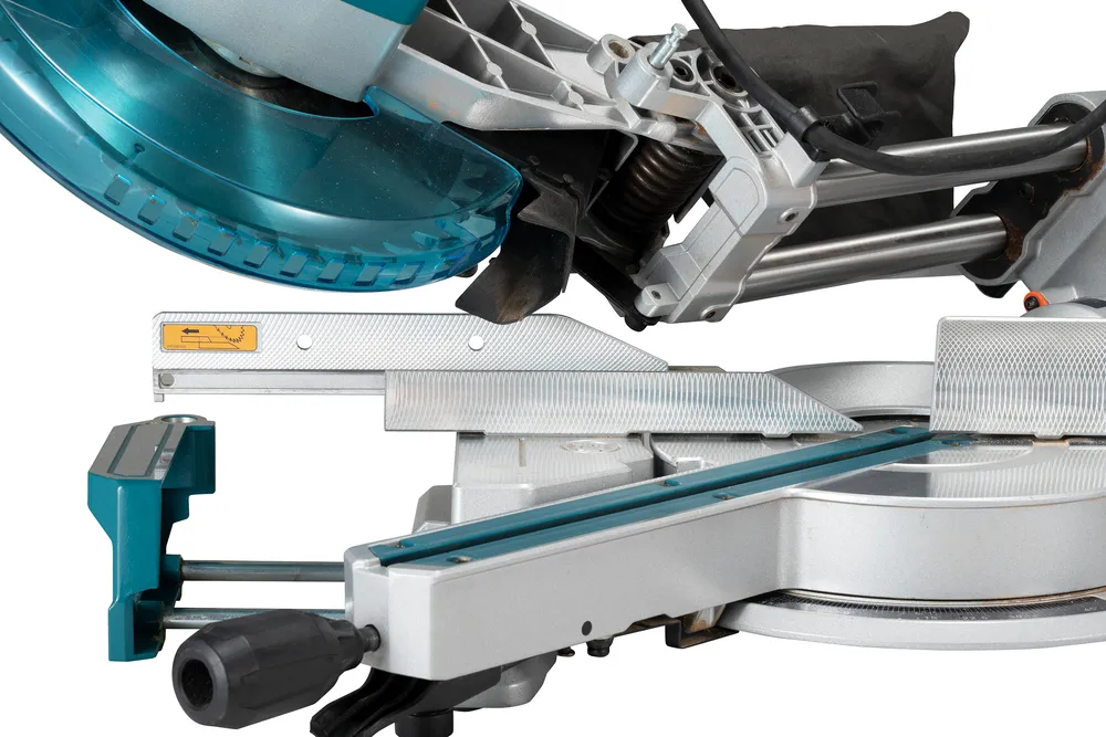 Makita skersavimo ir kampinis pjūklas LS1110F