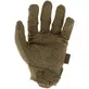 Pildil on MECHANIX WEAR Original Coyote kinnas, mis on pruuni värvi ja millel on nähtav peopesa, sõrmed ja randmeosa.