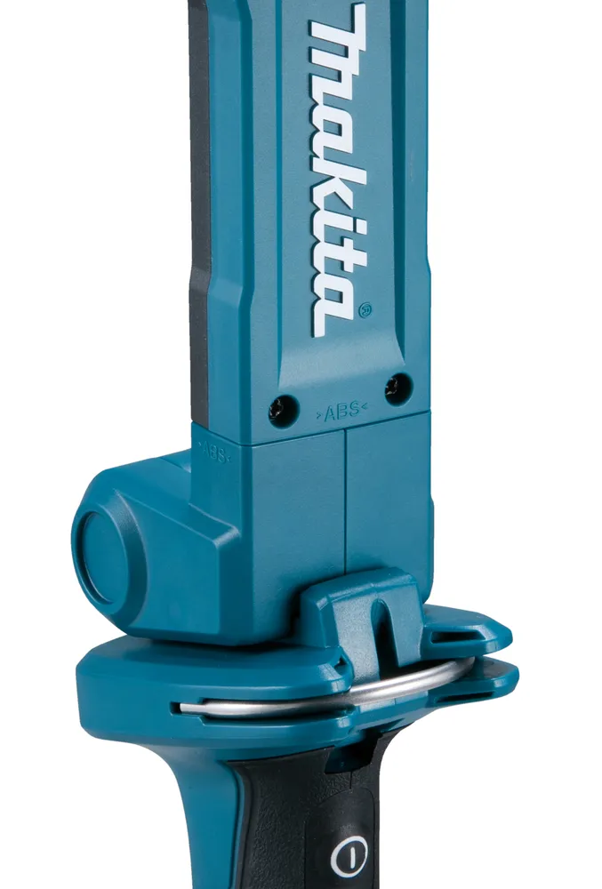 Pildil on näha Makita akulambi ML006GX osa, millel on näha "Makita" logo ja plastikust korpus.