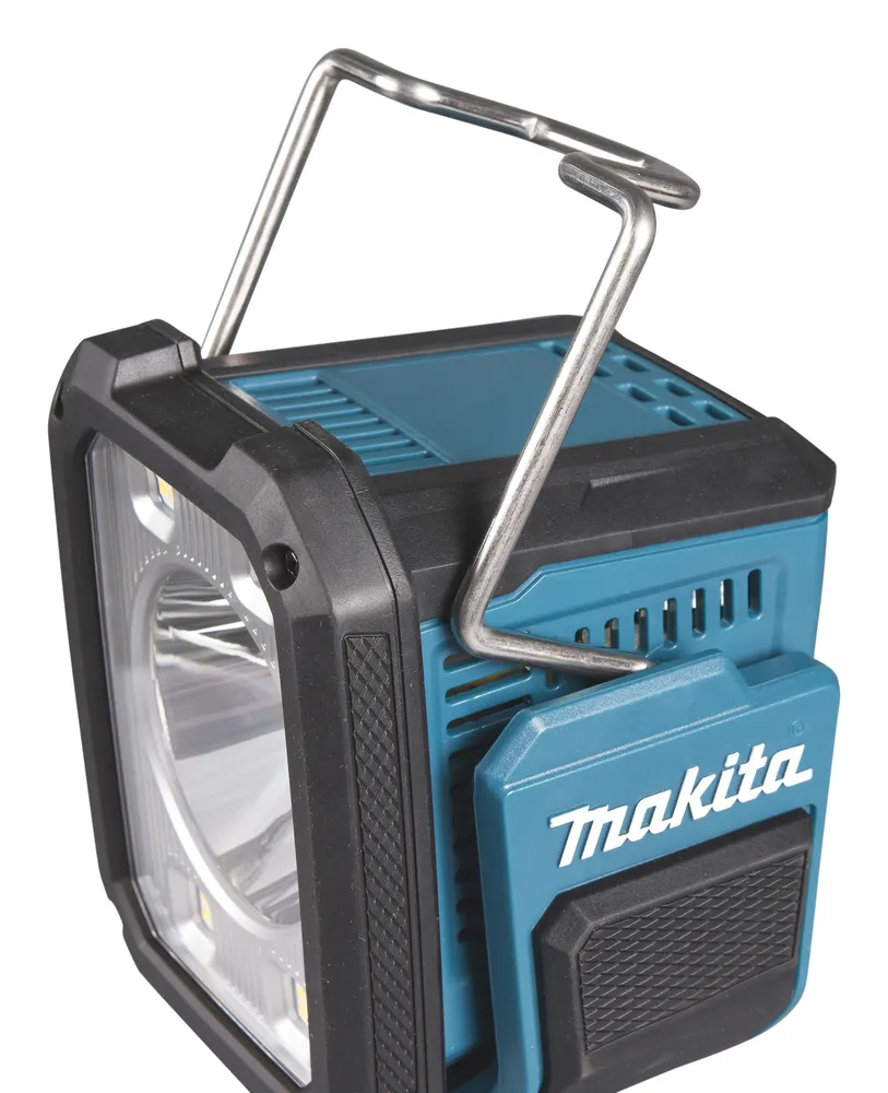 Pildil on Makita akulamp ML007G, mida saab kasutada nii riputamiseks kui ka alusele asetades.