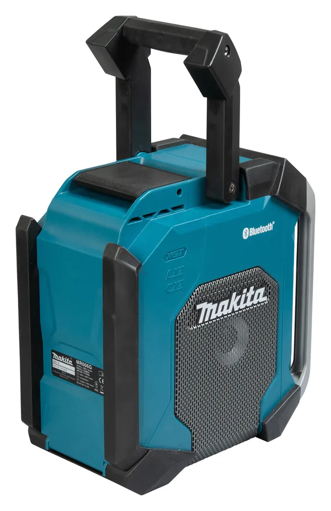 Pildil on näha sinine ja must Makita Bluetooth-raadio MR006GZ, mis on varustatud käepidemega.