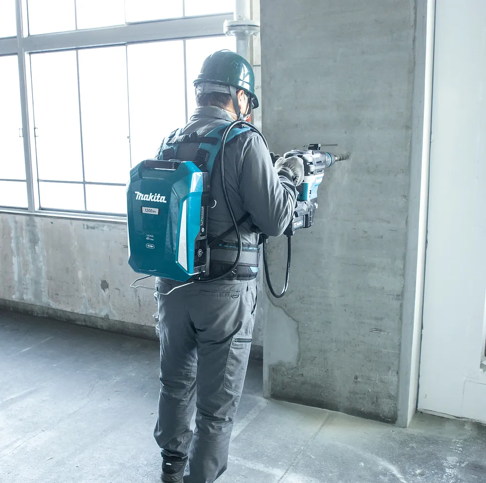 Makita portable battery backpack PDC1200A02 for LXT / XGT series batteries