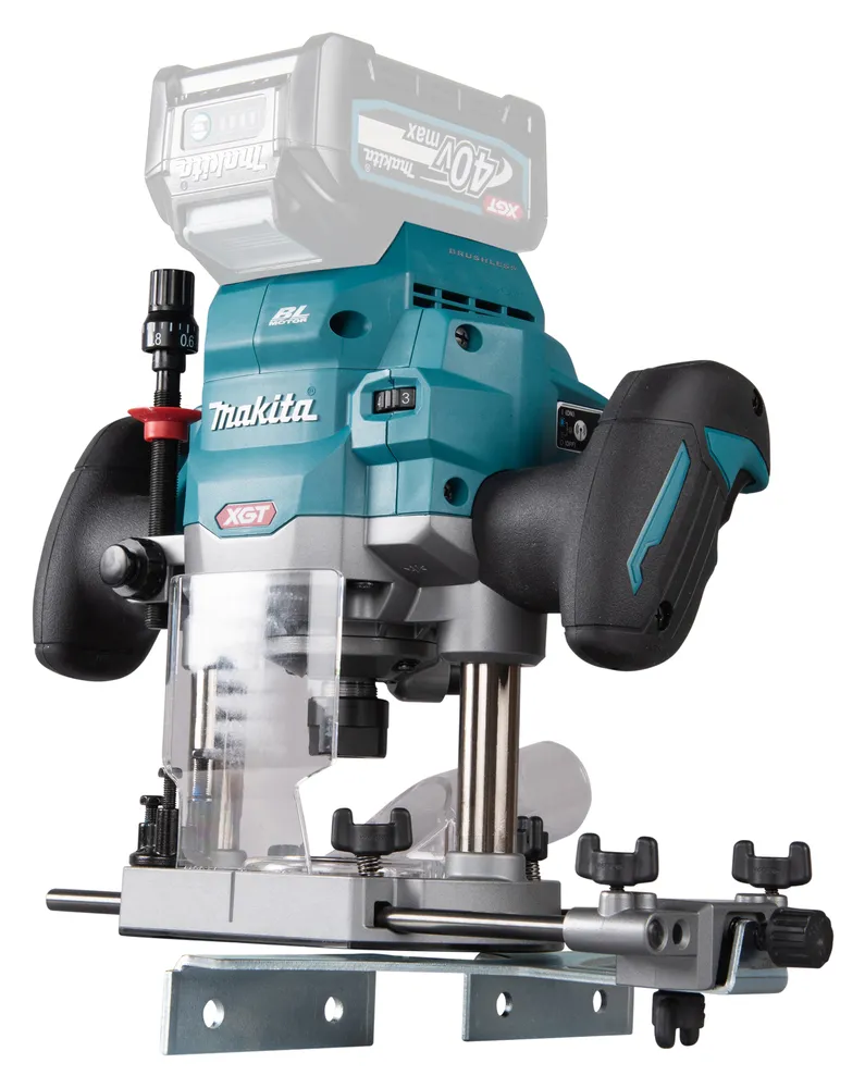 Pildil on Makita akufrees RP001GZ02, mis on valge taustal.
