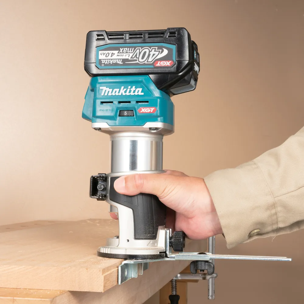 Makita cordless router/edge router RT001GZ04, without battery and charger