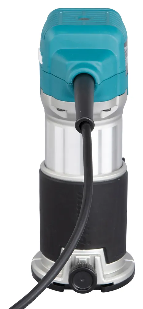 Pildil on Makita ülafrees/servafrees RT0702CX2J, mille pealtvaates on näha selle korpus, värviline pealmik ja küljest...