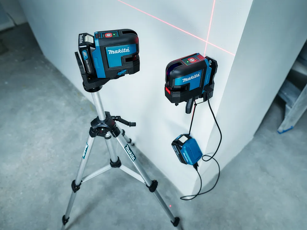 Makita cross laser SK105DZ, without battery and charger
