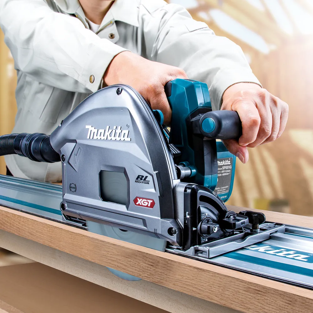 Аккумуляторная дисковая пила Makita SP001GZ03, без аккумулятора и зарядного устройства