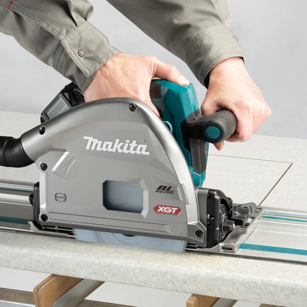 Аккумуляторная дисковая пила Makita SP001GZ03, без аккумулятора и зарядного устройства
