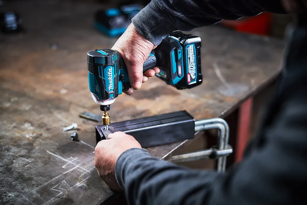Makita аккумуляторный ударный шуруповерт TD001GZ, без аккумулятора и зарядного устройства