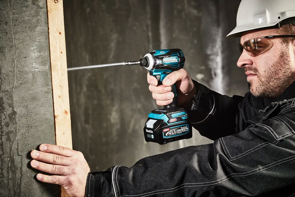 Makita аккумуляторный ударный шуруповерт TD001GZ, без аккумулятора и зарядного устройства