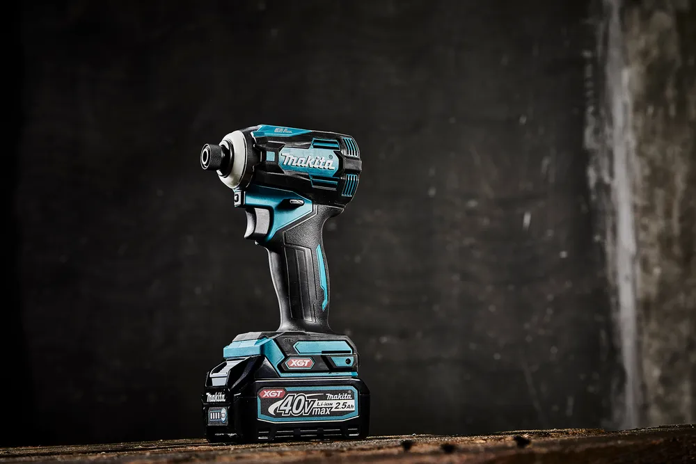 Makita аккумуляторный ударный шуруповерт TD001GZ, без аккумулятора и зарядного устройства
