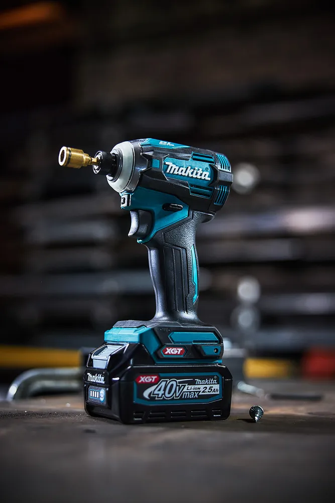 Makita аккумуляторный ударный шуруповерт TD001GZ, без аккумулятора и зарядного устройства