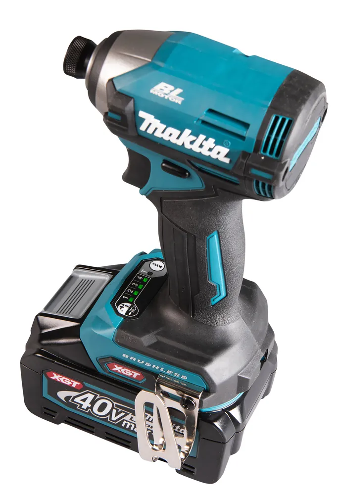 Pildil on Makita akulöökkruvikeeraja TD003GZ, mis on ilma aku ja laadijata, nähtavana on tööriista disain ja mõningad...