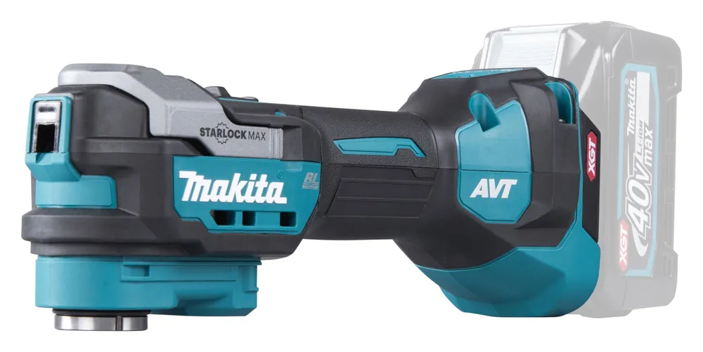 Pildil on näha Makita akuuniversaaltööriist TM001GZ, millele on kinnitatud Makita XGT 40Vmax aku.